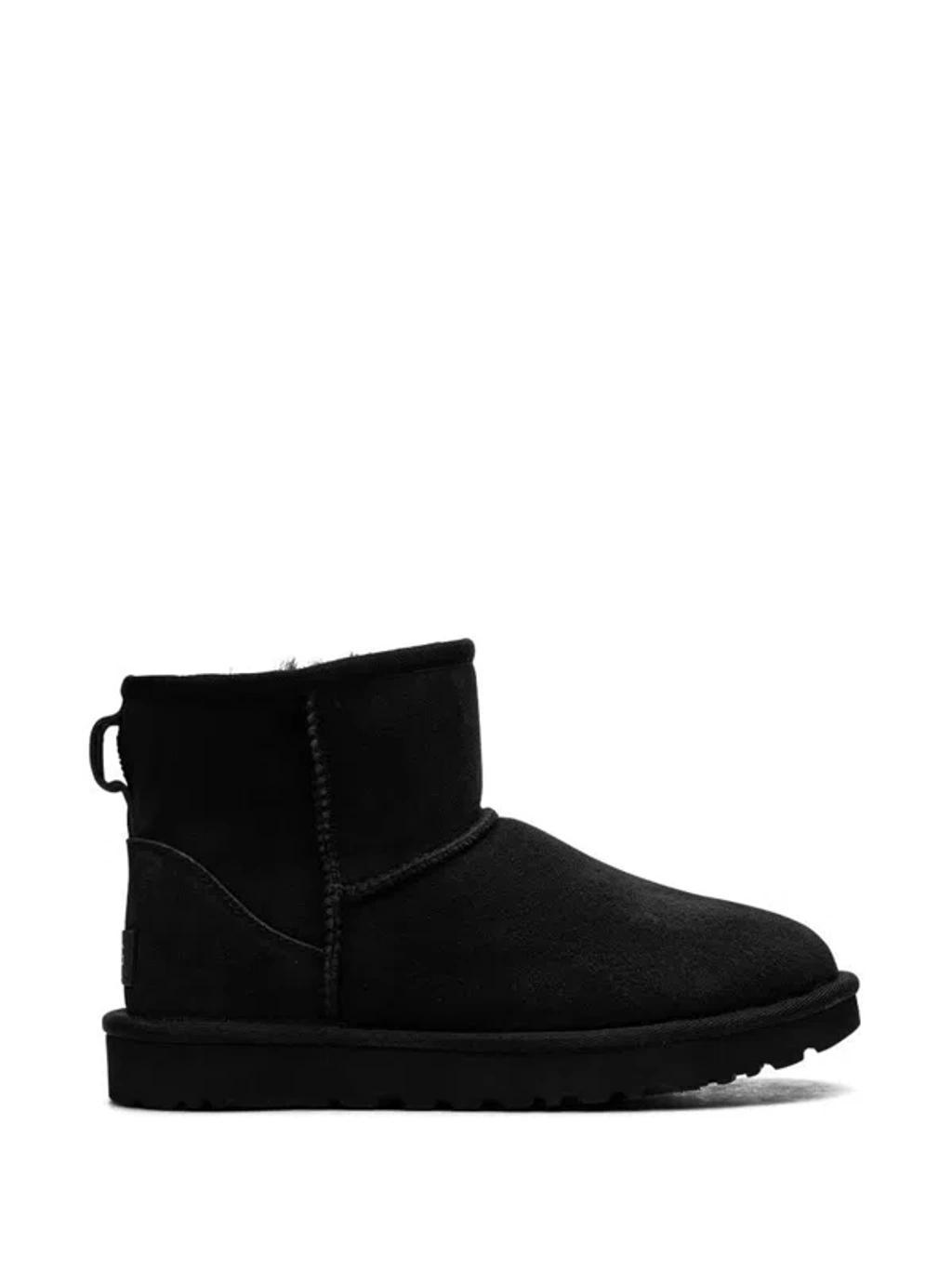 UGG Flat Ankle Boots  Woman Color Black In Black Product Image