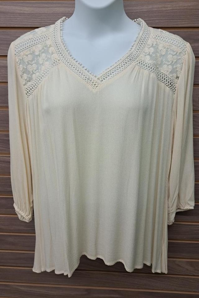 Linen & lace ivory blouse Product Image