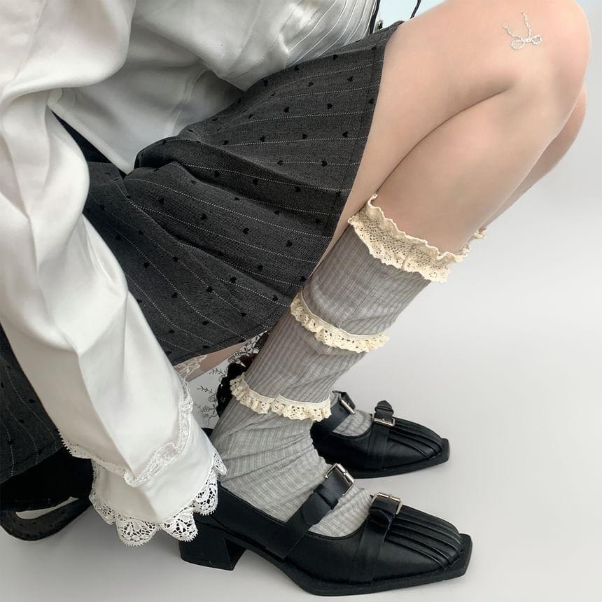 Lace Trim Mid-Calf Socks Product Image