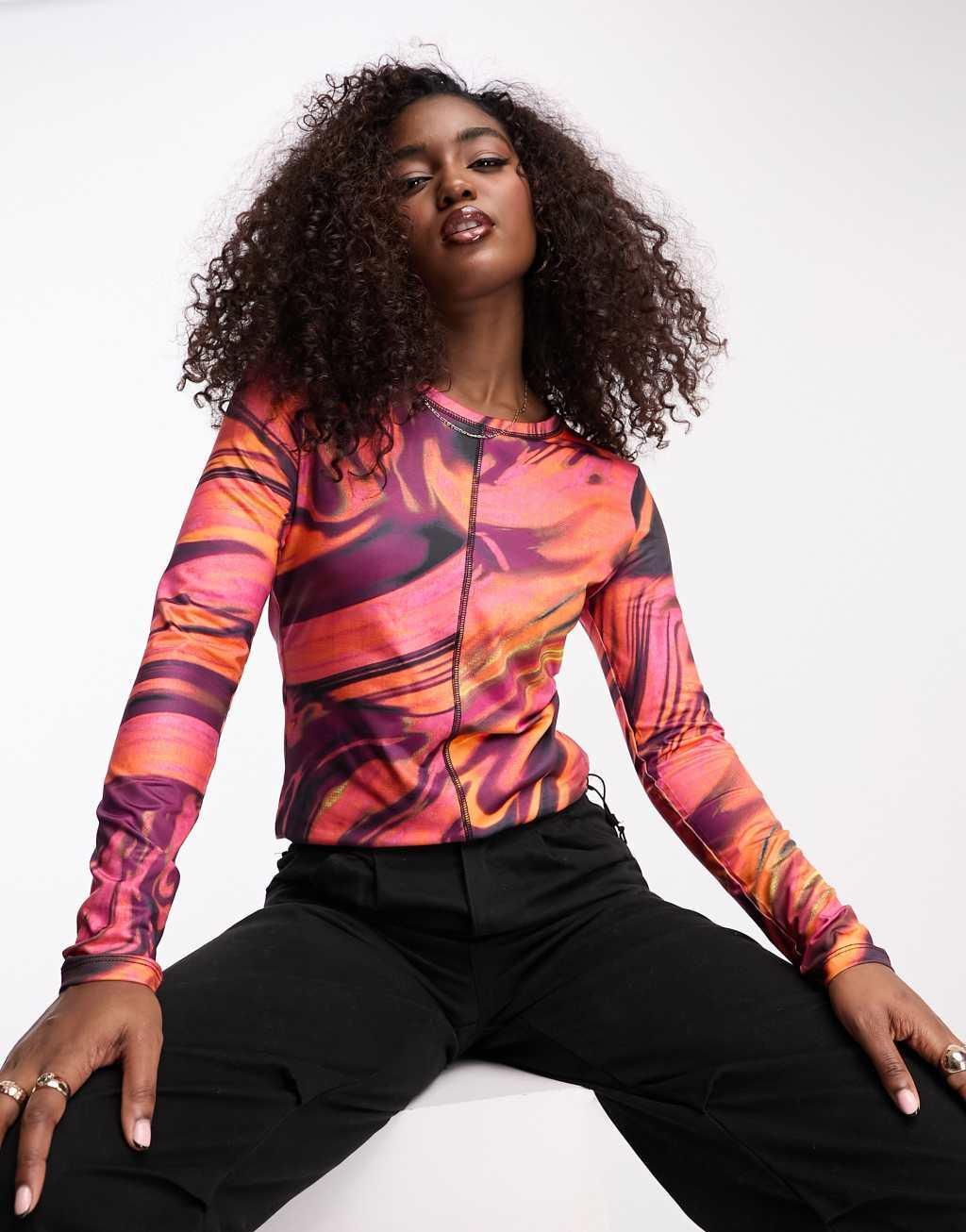 Vero Moda abstract top in multi Product Image