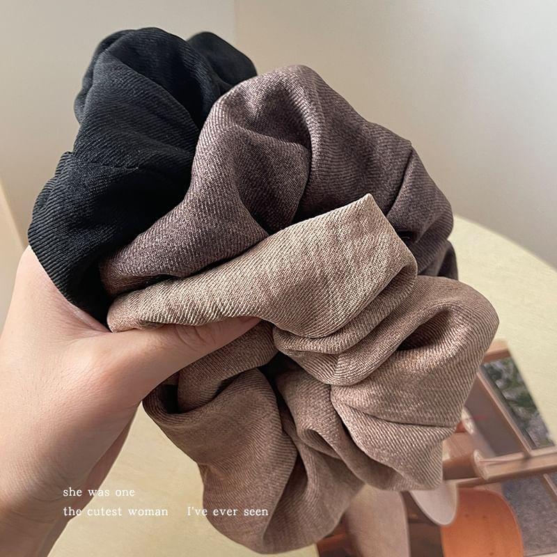 Plain Fabric Scrunchie Product Image