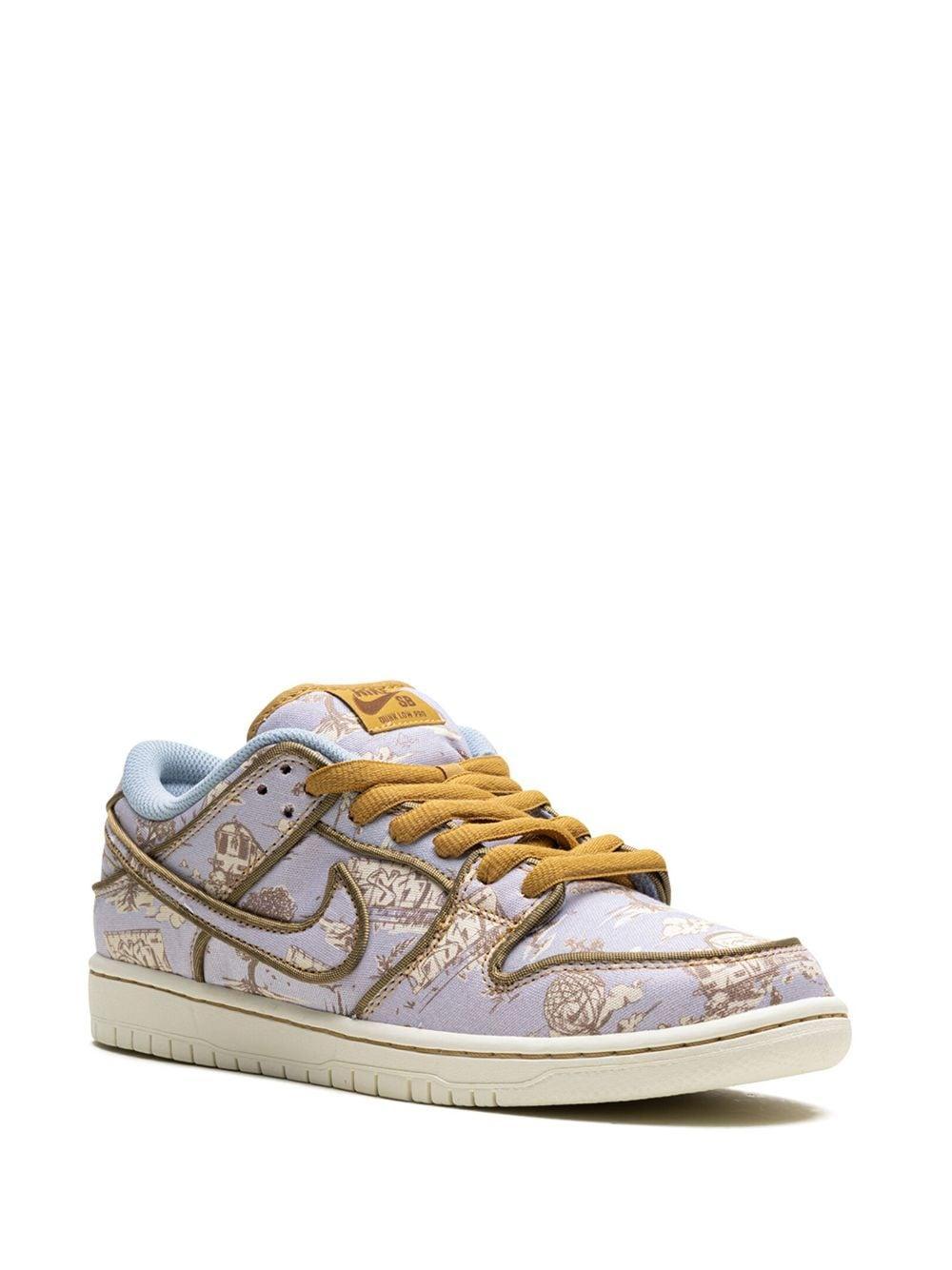 NIKE Sb Dunk "pastoral Print" Sneakers In Purple Product Image