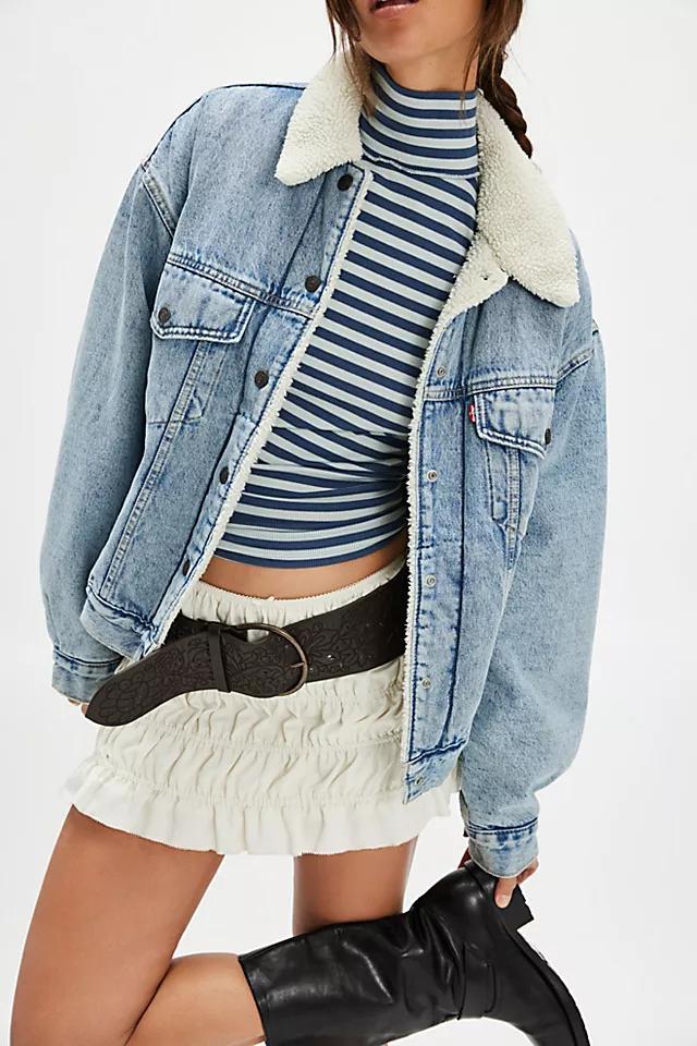 Levi's 90s Sherpa Trucker Jacket Product Image