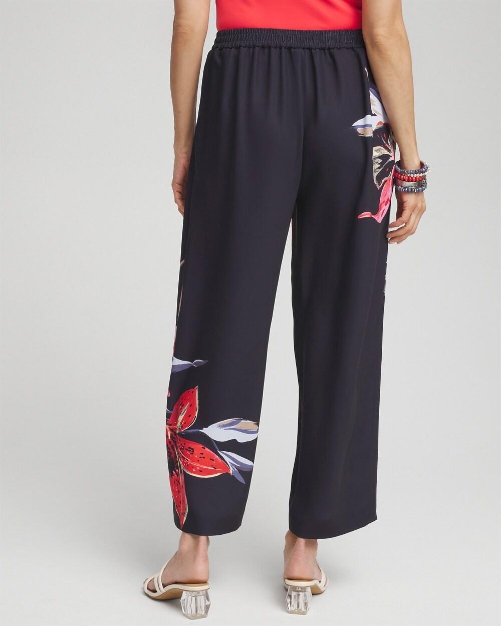 Floral Print Soft Cropped Pants Product Image