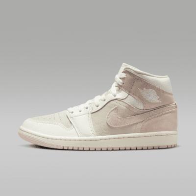 Air Jordan 1 Mid SE Shoes Product Image