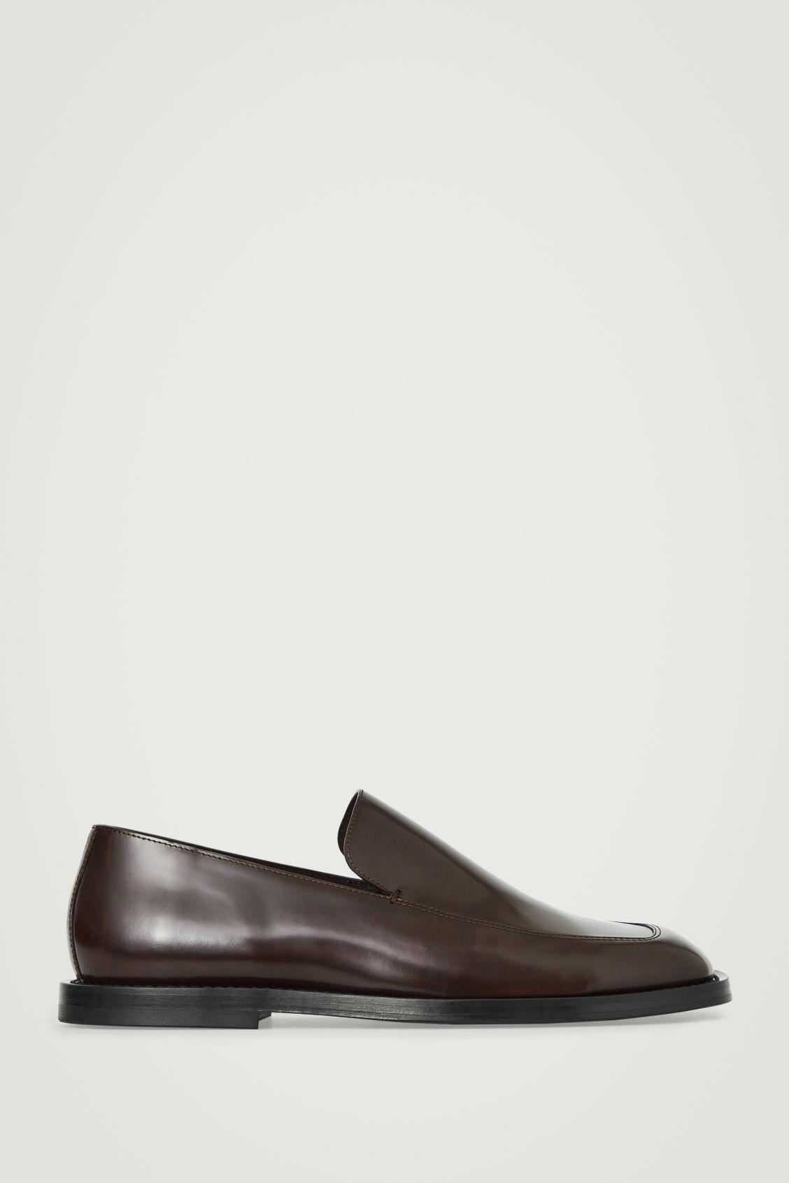 THE LEATHER LOAFERS Product Image