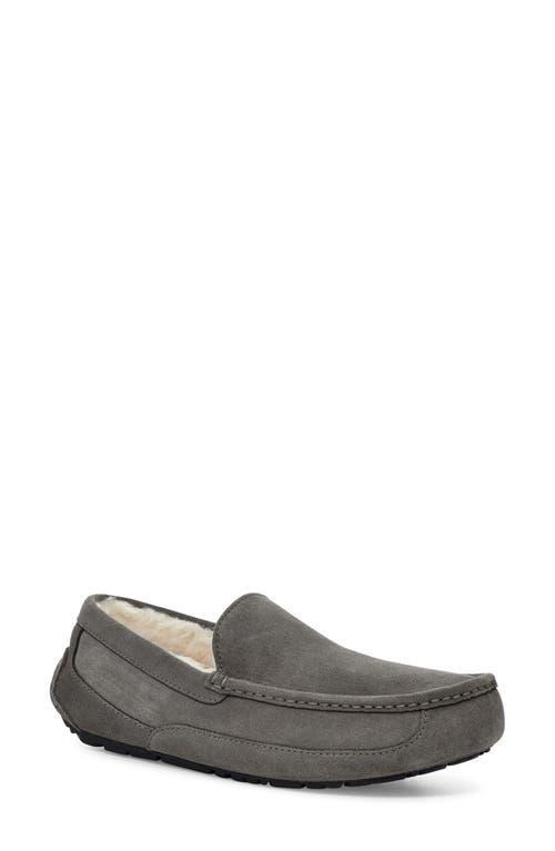 UGG(r) Ascot Slipper Product Image