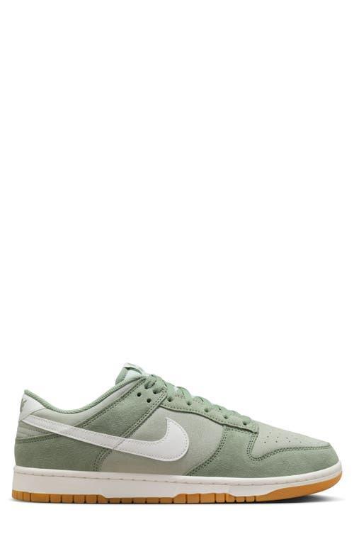 NIKE Men's Dunk Low Retro Se Shoes In Green Product Image