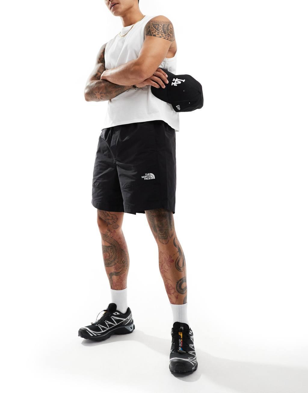 The North Face Easy Wind shorts in black Product Image