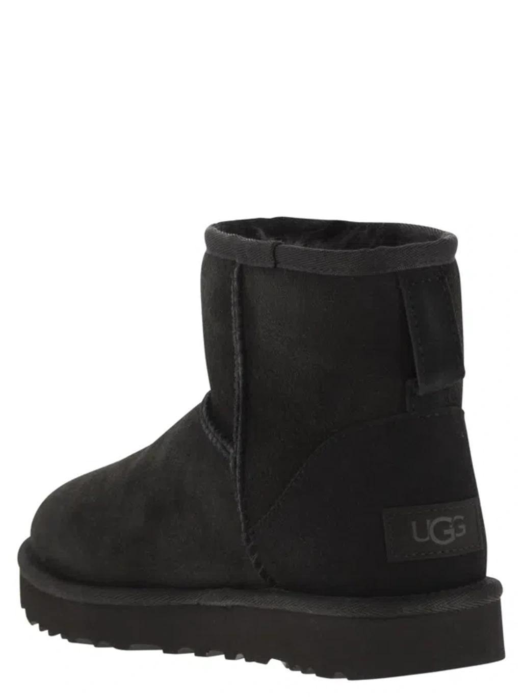 Classic Mini Ii Boot In Black Product Image