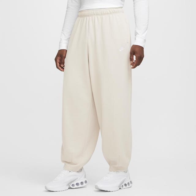 Nike Men's Club Fleece Oversized French Terry Pants Product Image