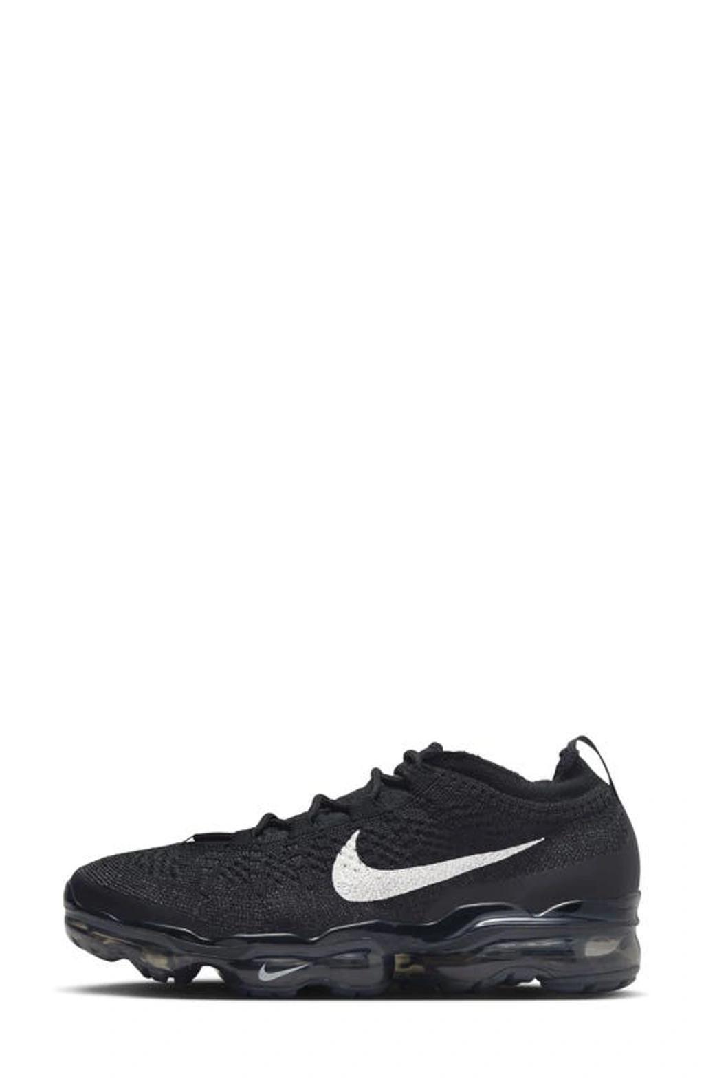 NIKE Vapormax 2023 Flyknit "black/sail" Sneakers In Schwarz Product Image