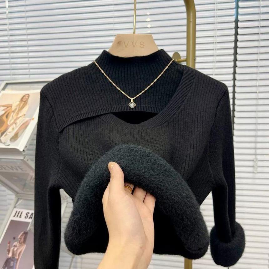 Mock Neck Plain Hollow Out Knitted Crop Top Product Image