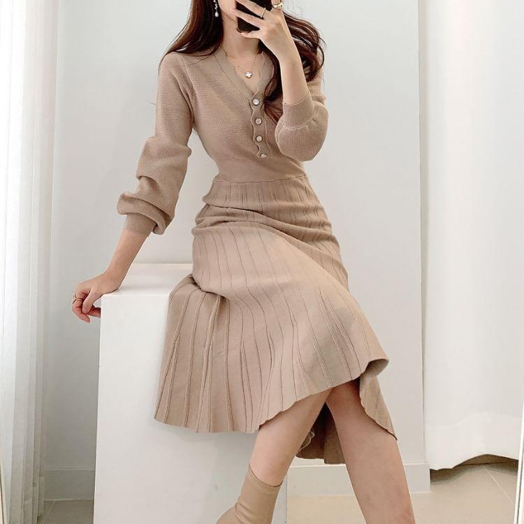 Long Sleeve V-Neck Pleated A-Line Midi Dress Product Image