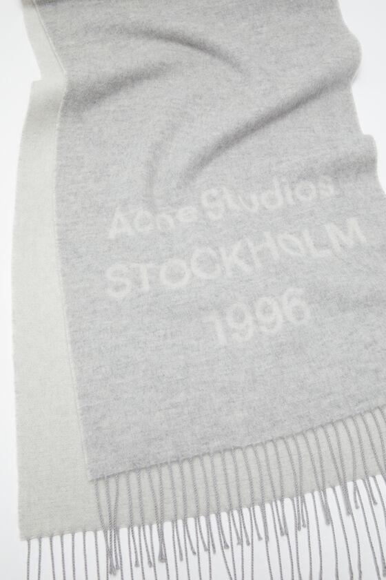 Logo wool scarf Product Image