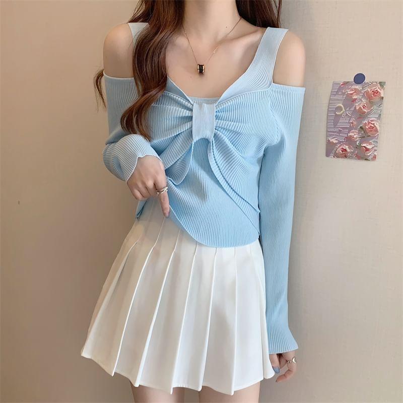 Scoop Neck Cold Shoulder Plain Bowknot Knitted Top Product Image