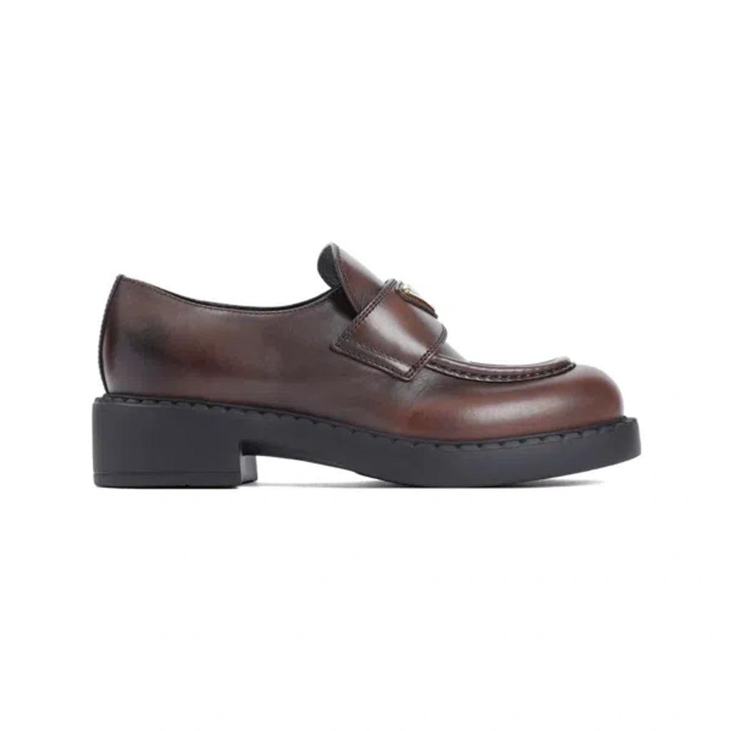 Flat Shoes In Brown Product Image