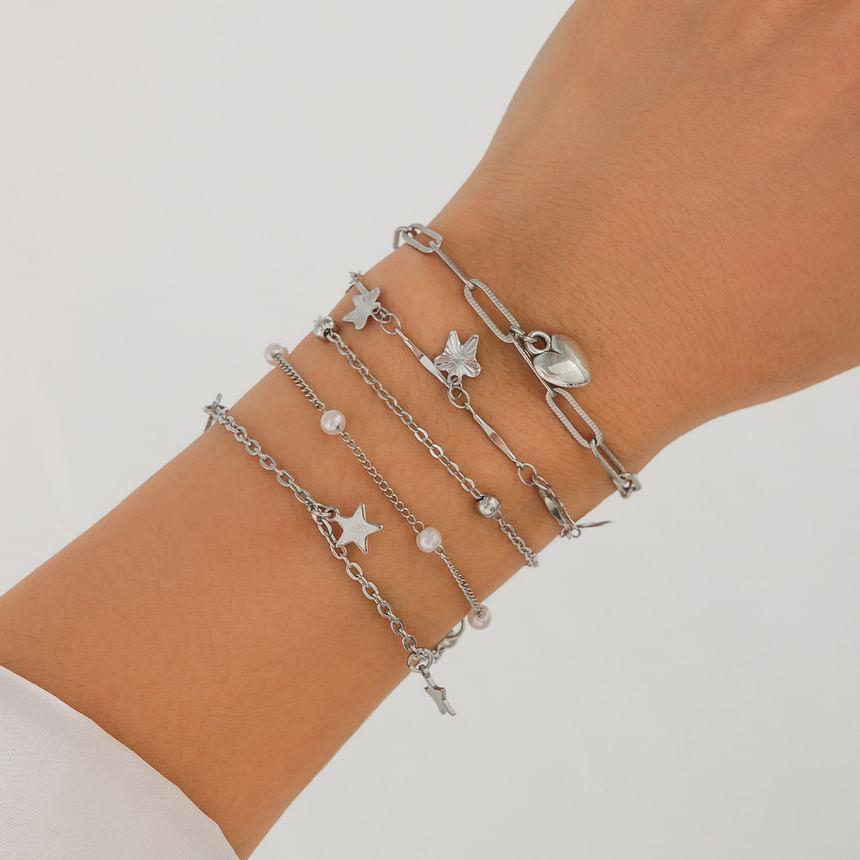 Chained Bracelet Set Product Image