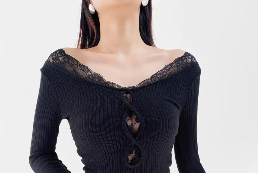 Long Sleeve V-Neck Plain Cutout Panel Lace Top Product Image