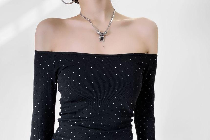 Long Sleeve Off-Shoulder Dotted Slim-Fit Crop Top Product Image