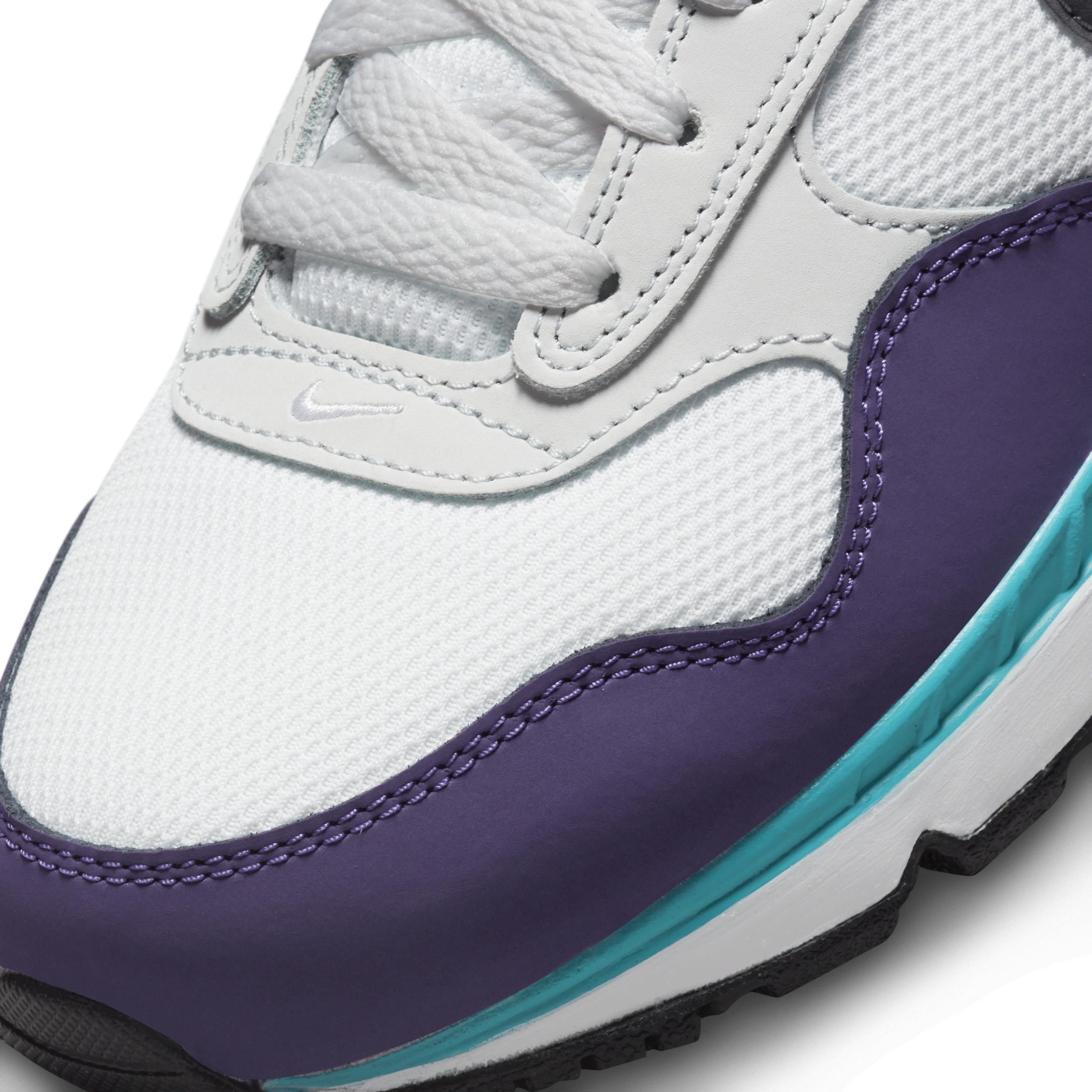 Nike Women's Air Max Correlate Shoes Product Image