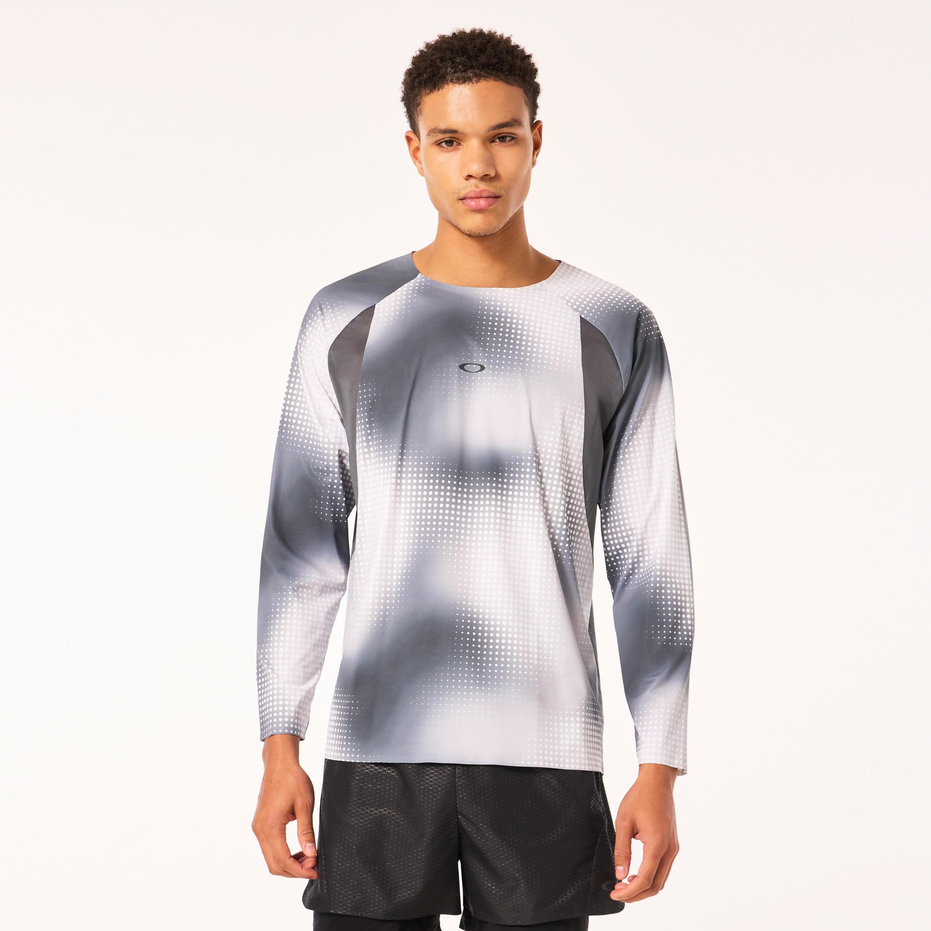 Oakley Men's Pursuit Pro Ls Tee Size: L Product Image