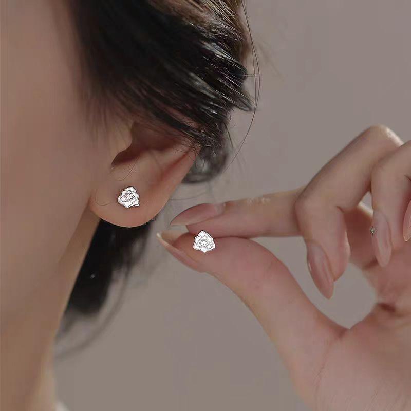 Floral Stud Earring product image