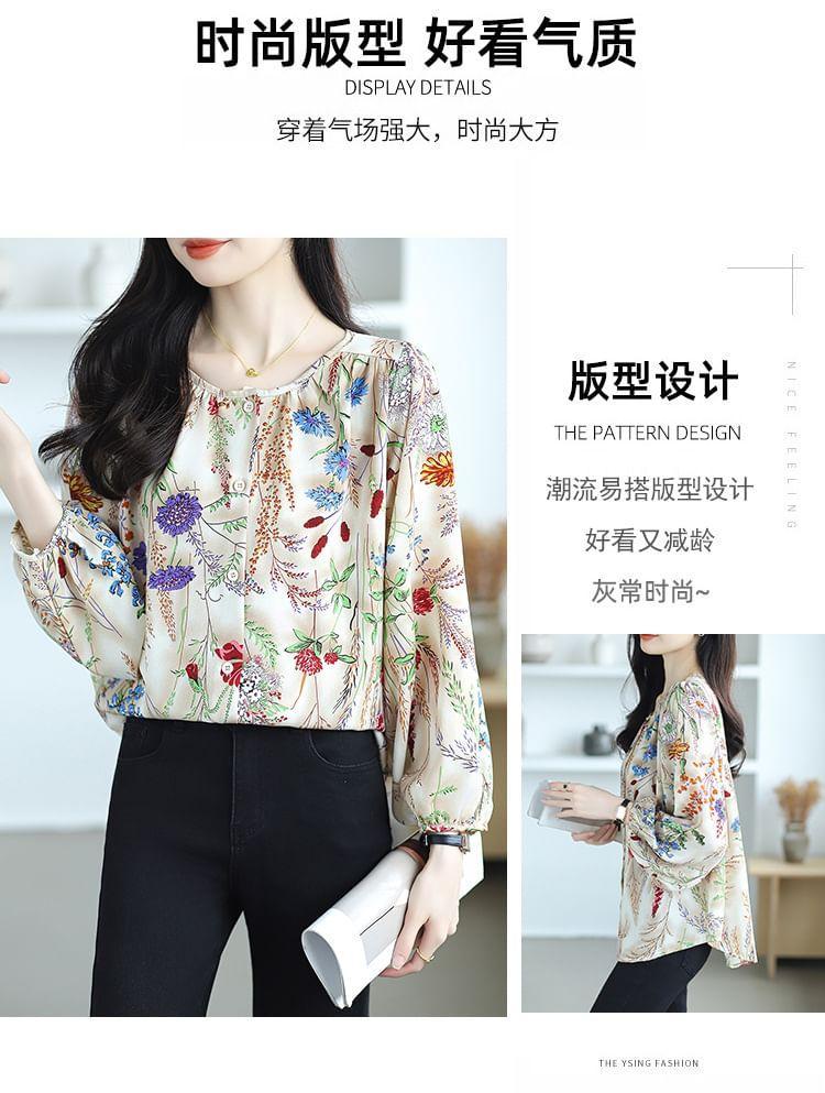 Puff-Sleeve Floral Blouse Product Image