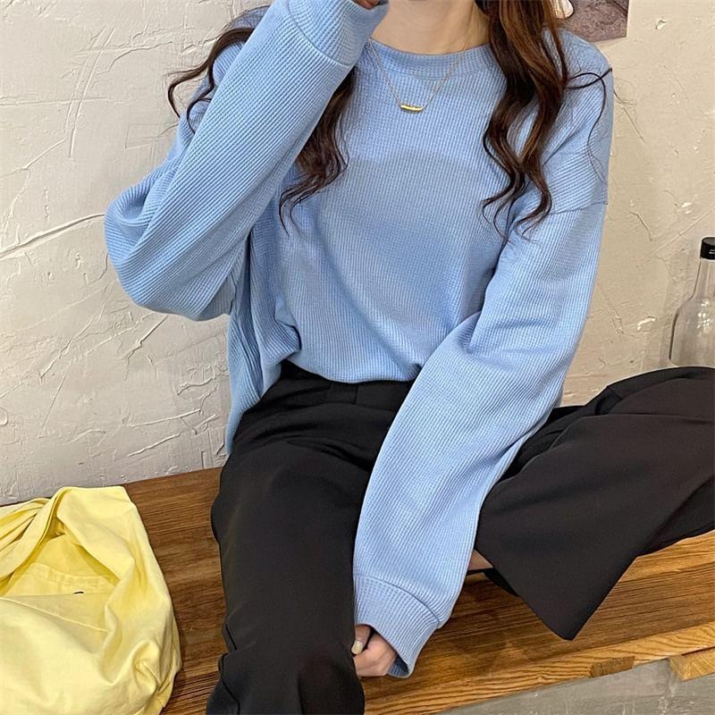 Long-Sleeve Round Neck Ribbed T-Shirt Product Image