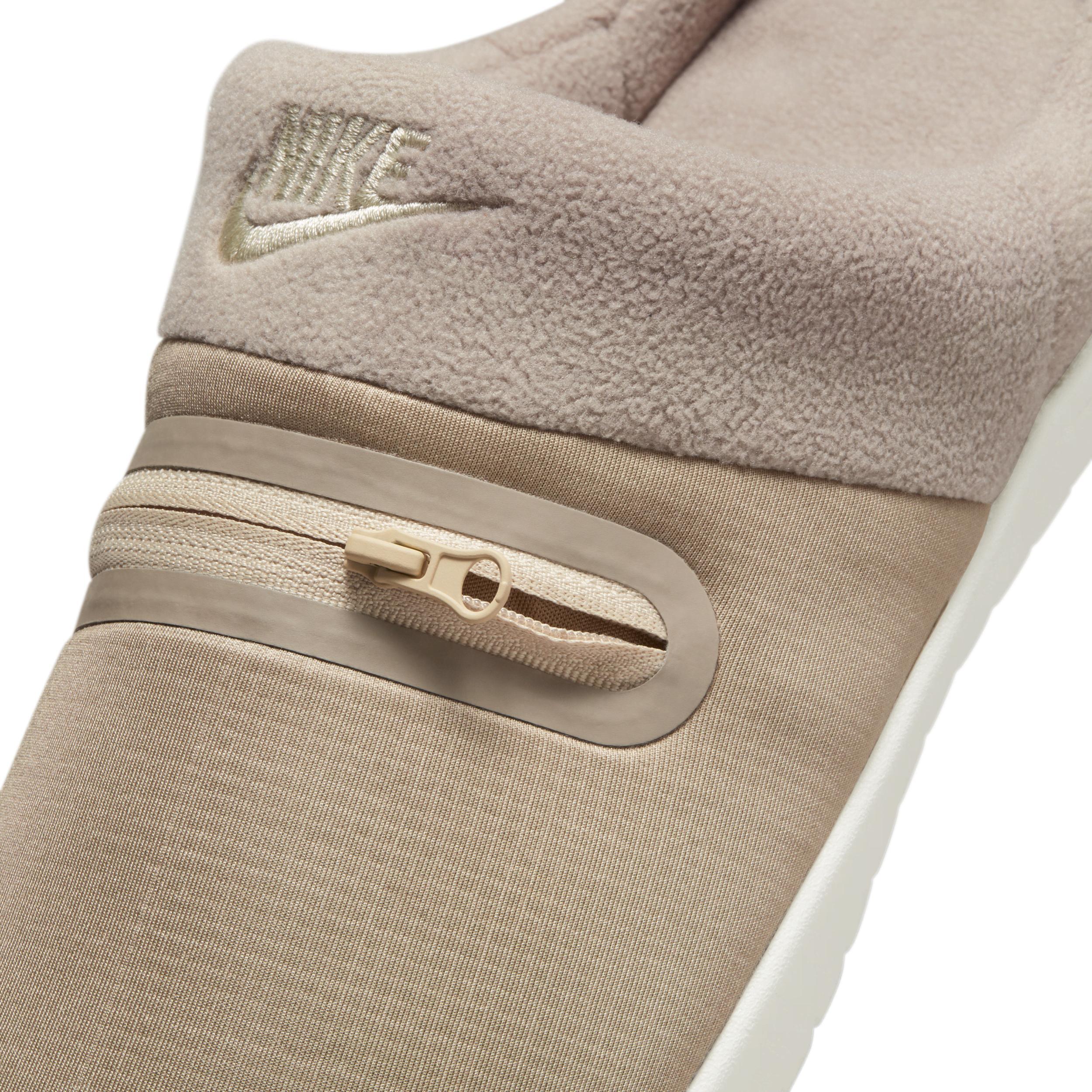 Nike Men's Burrow Slippers Product Image