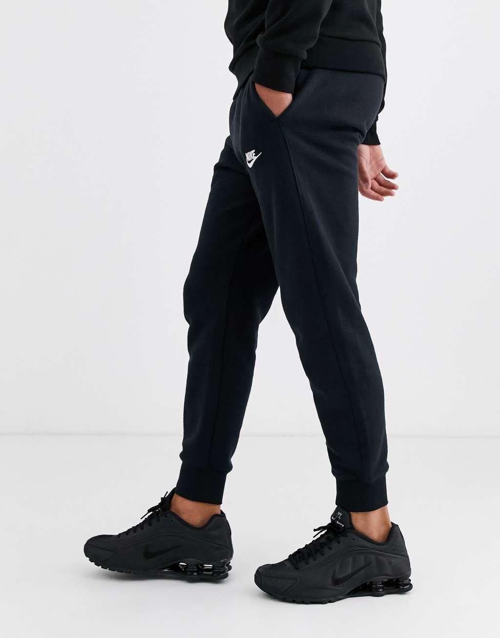 Nike Club Fleece cuffed sweatpants in black - BLACK Product Image