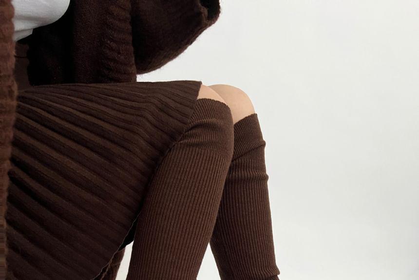 Ribbed Button Hem Knit Leg Warmers Product Image