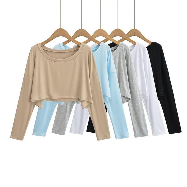 Long Sleeve Round Neck Plain Crop T-Shirt Product Image