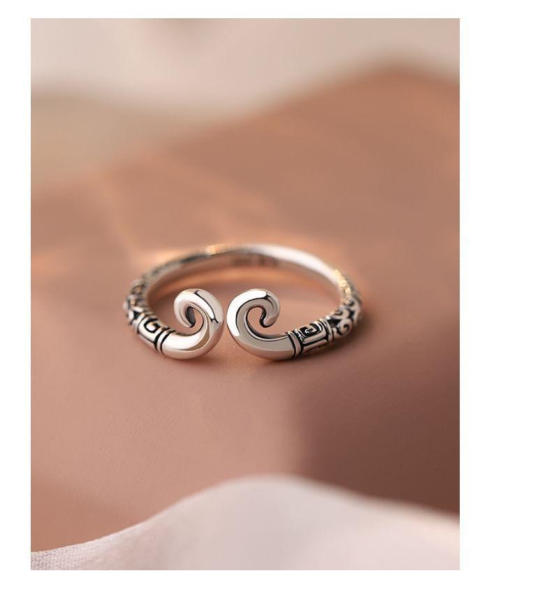 999 Sterling Silver Geometry Embossed Ring Product Image