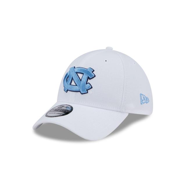 North Carolina Tar Heels Chrome 39THIRTY Stretch Fit Hat Male Product Image