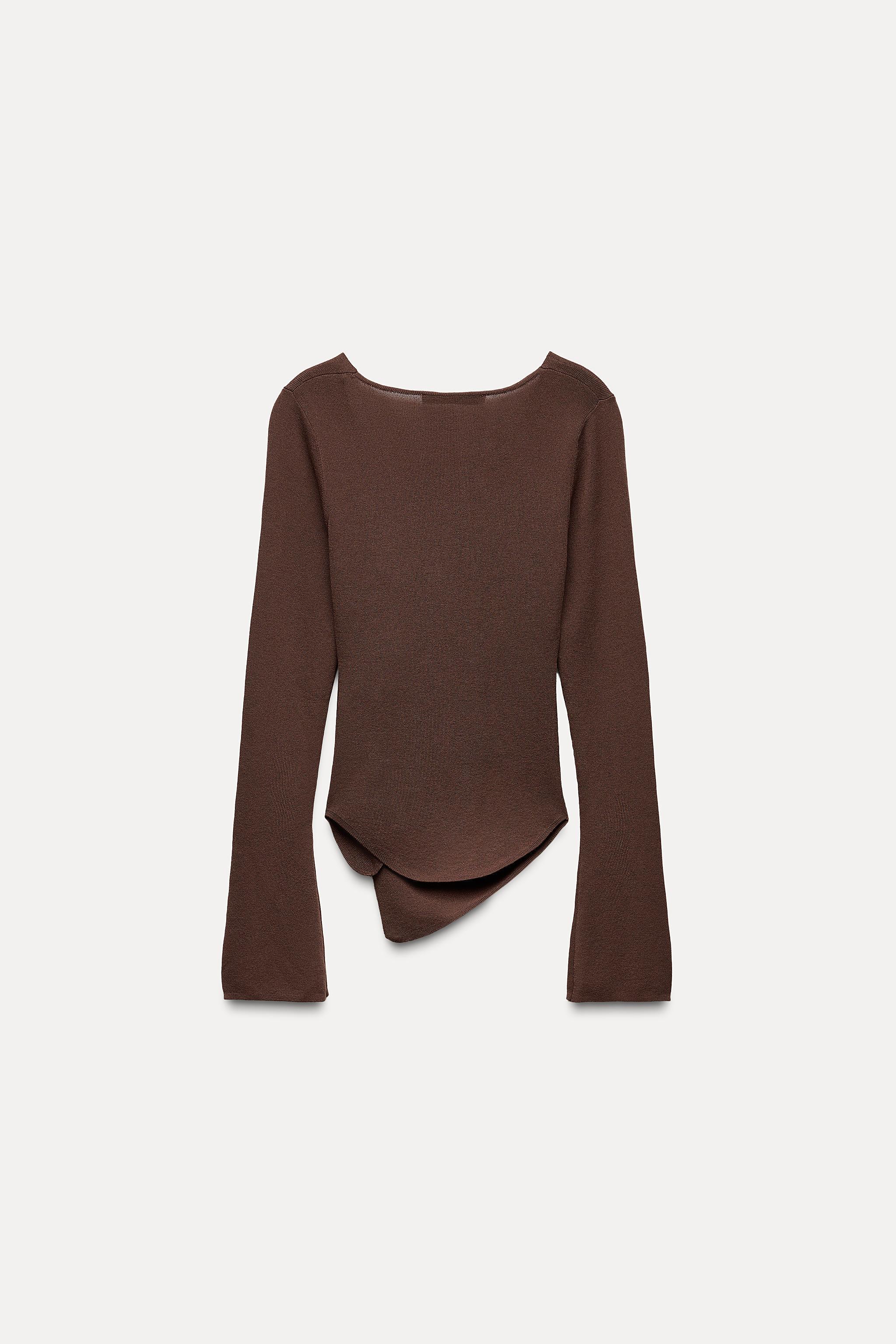 RUCHED KNIT TOP Product Image