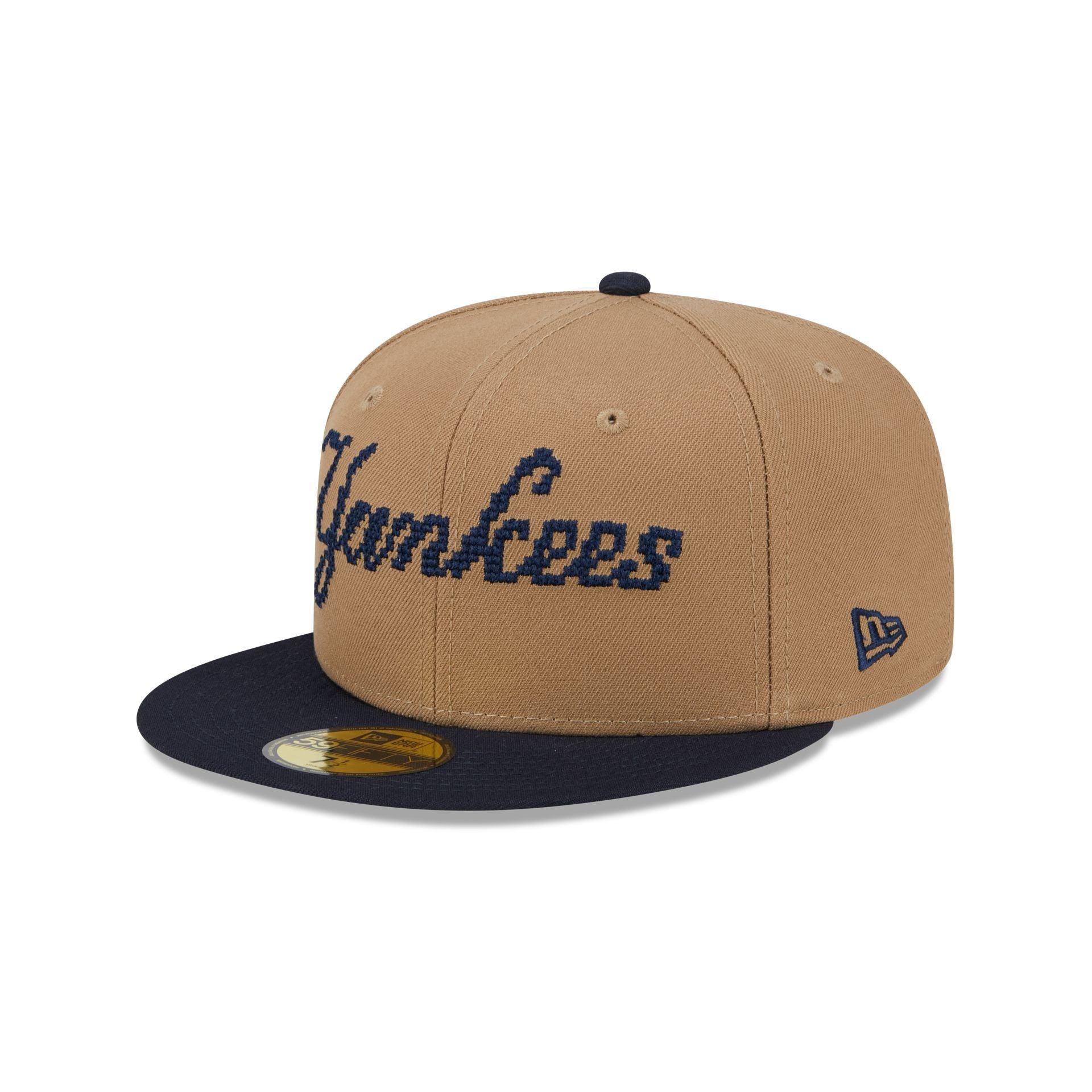 New York Yankees Classic 8-Bit Wordmark 59FIFTY Fitted Hat Male Product Image