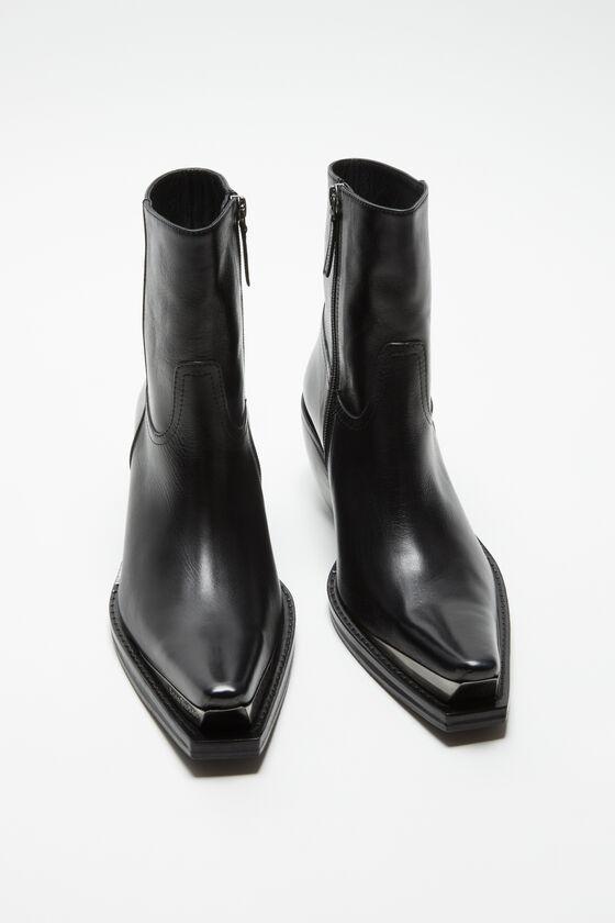 Leather ankle boots Product Image