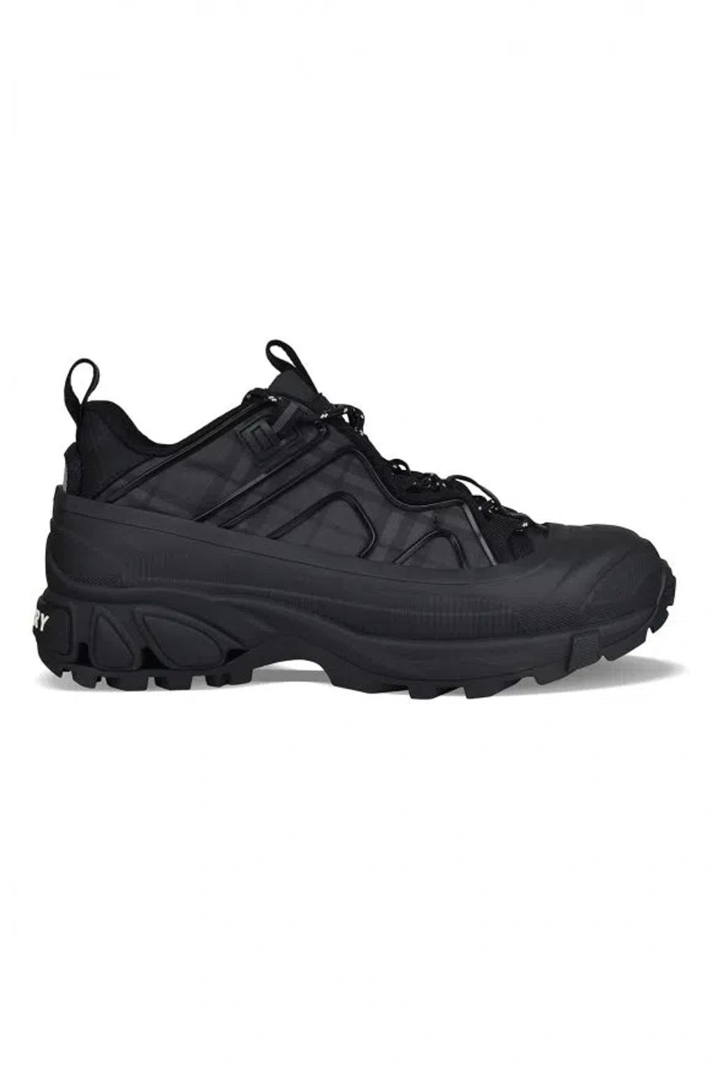 BURBERRY Arthur Sneakers In Black Product Image