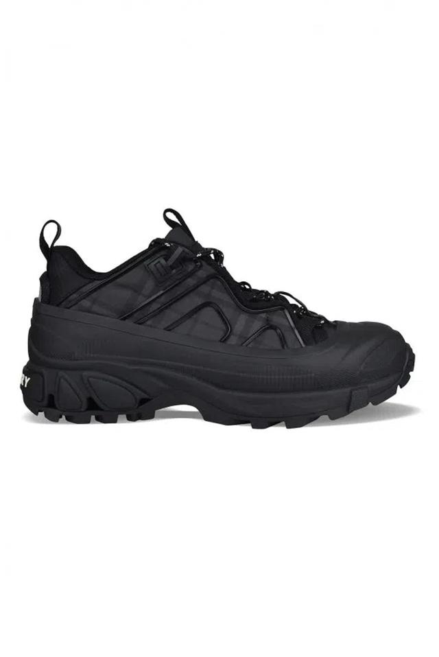 BURBERRY Arthur Sneakers In Black Product Image