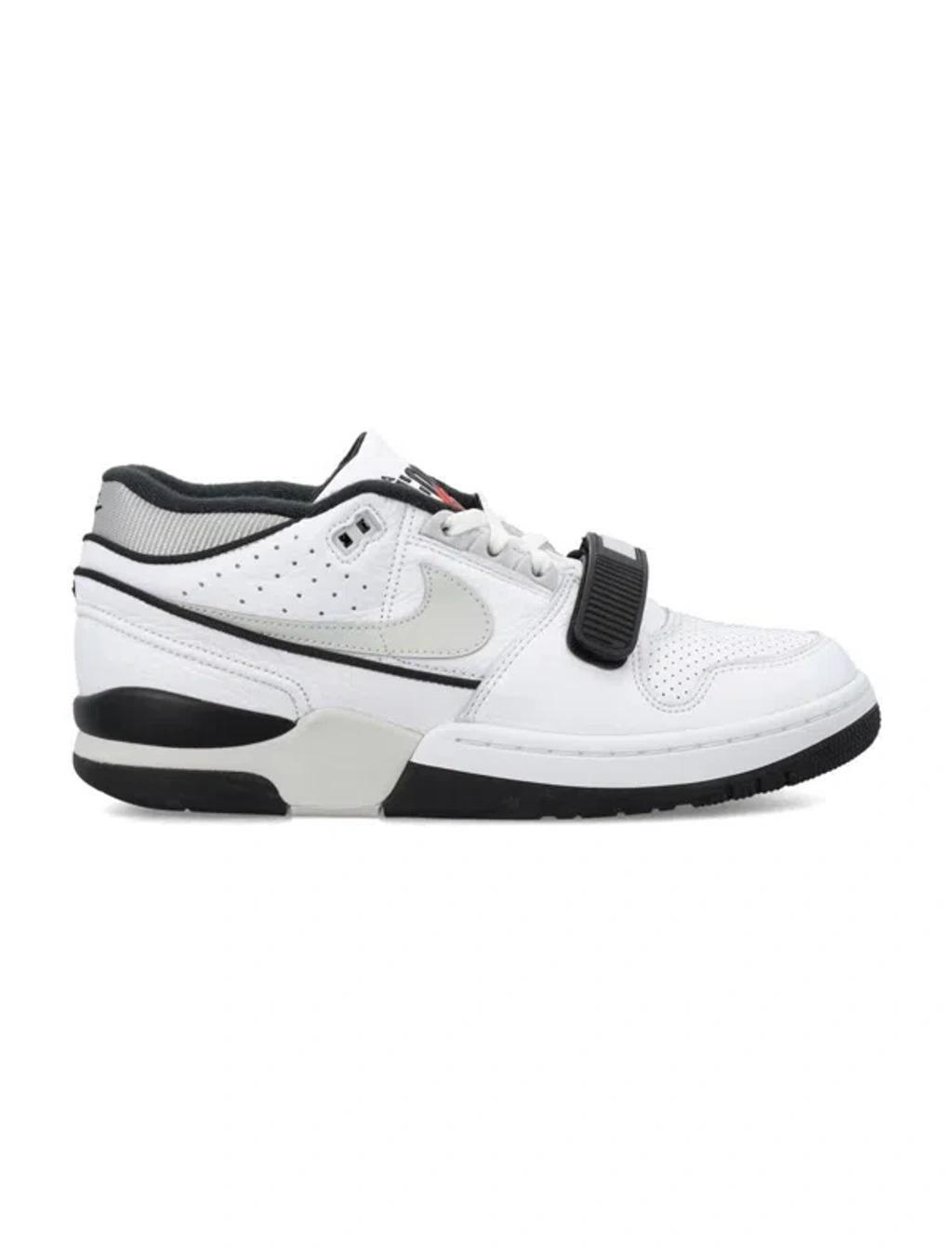 NIKE Sneakers In White Product Image