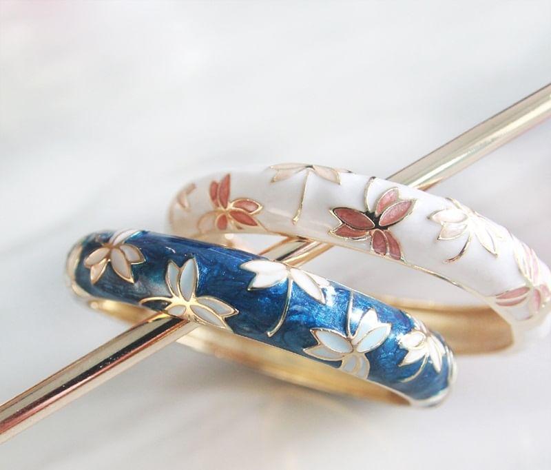 Metal Floral Bangle Product Image