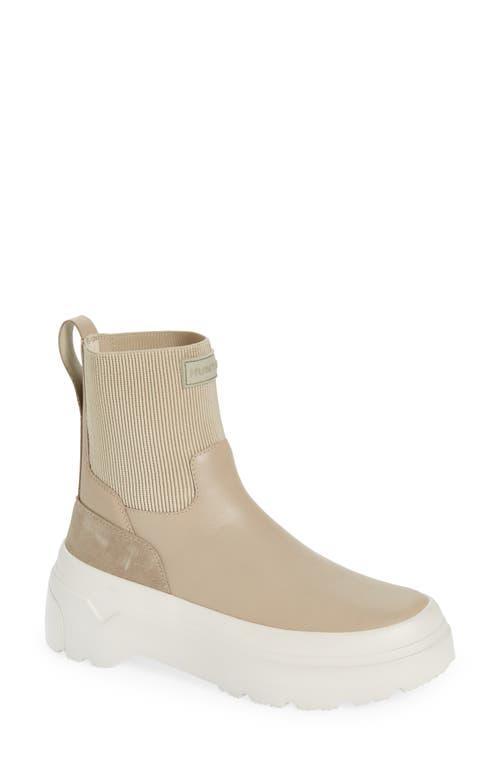 Hunter Explorer Lug Chelsea Boot Product Image