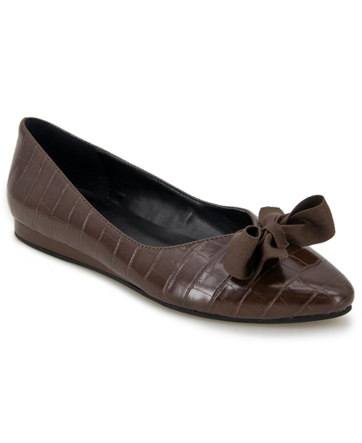 Kenneth Cole Reaction Womens Lily Bow Flats Product Image