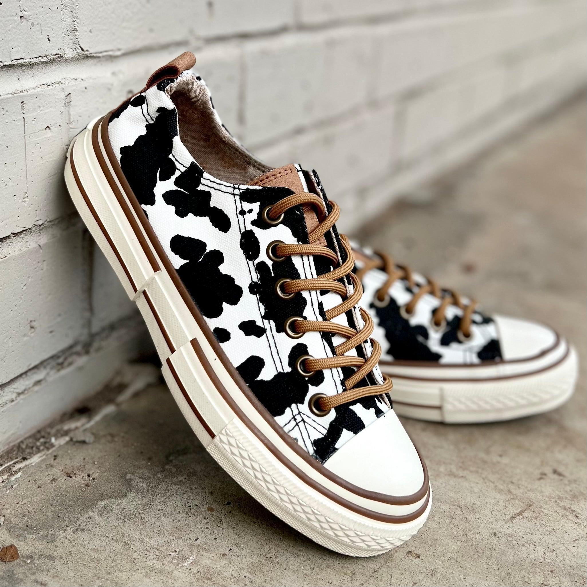 Mooing Driana B&W Sneakers Product Image