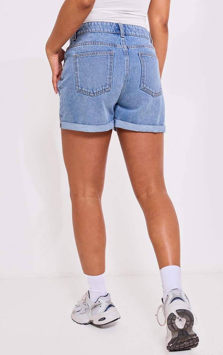 PRETTYLITTLETHING Mid Blue Wash Turn Up Mom Denim Shorts Product Image