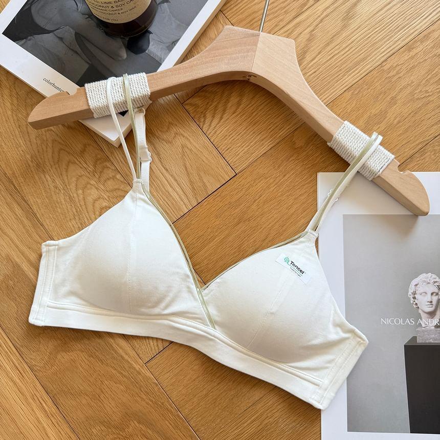 Applique Wireless Bra Product Image