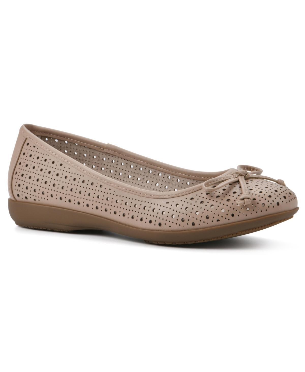 Cliffs by White Mountain Cheryl Womens Flats Product Image