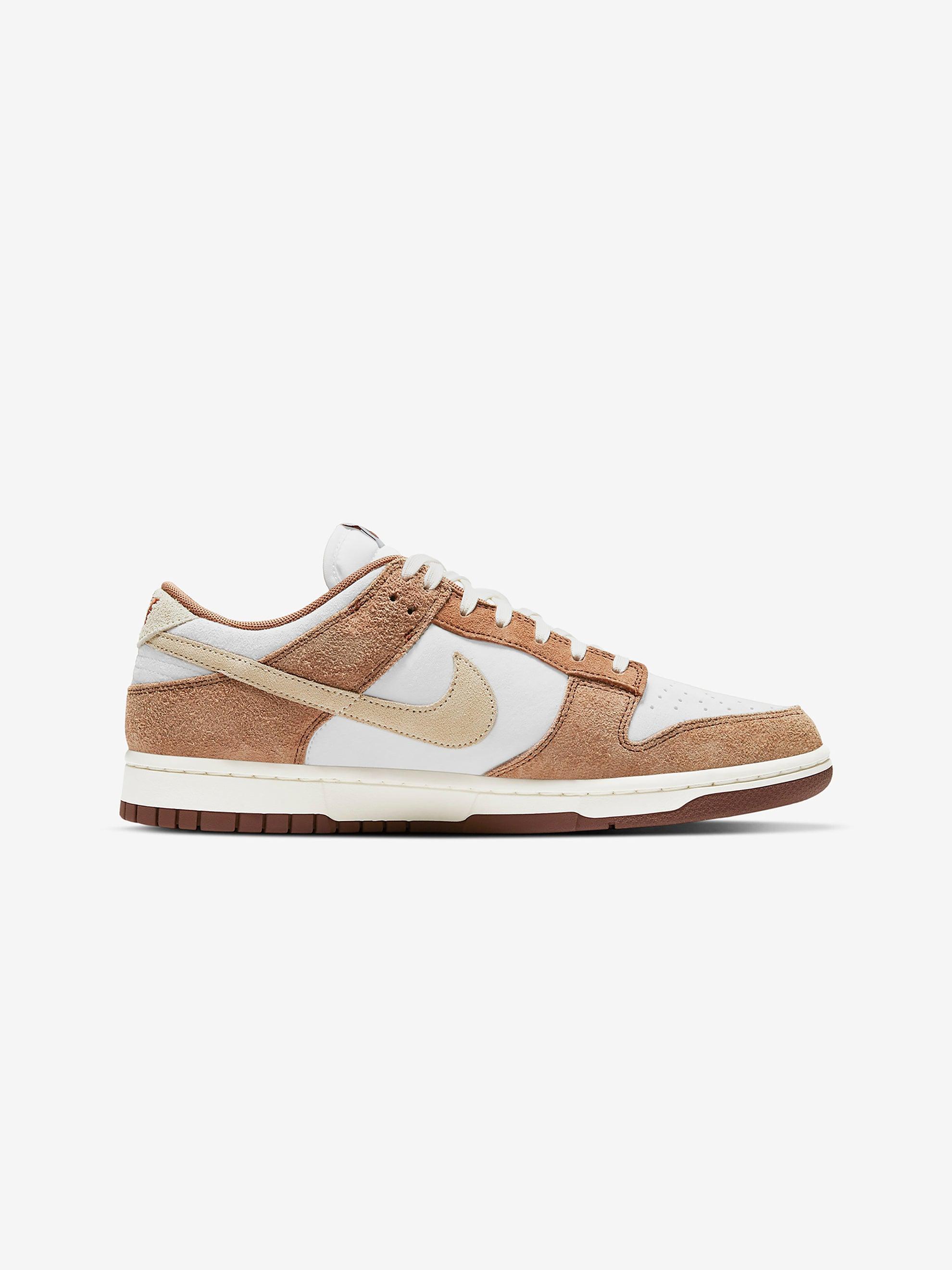 Nike Dunk Low Retro Premium (SAIL/FOSSIL-MEDIUM CURRY) Product Image