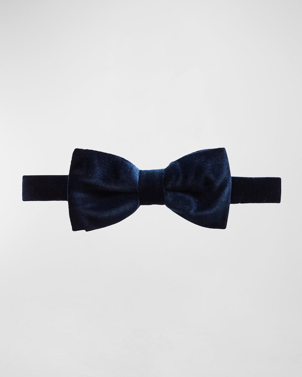 Mens Velvet Pre-Tied Bow Tie Product Image